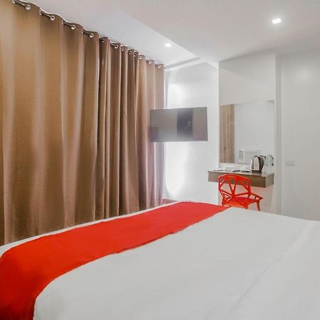 OYO 637 Fox Hotel  Quezon City Exterior foto
