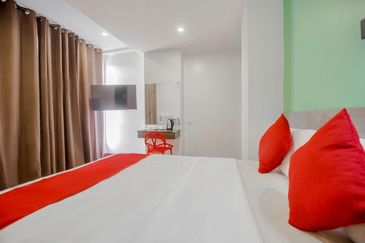 OYO 637 Fox Hotel  Quezon City Exterior foto