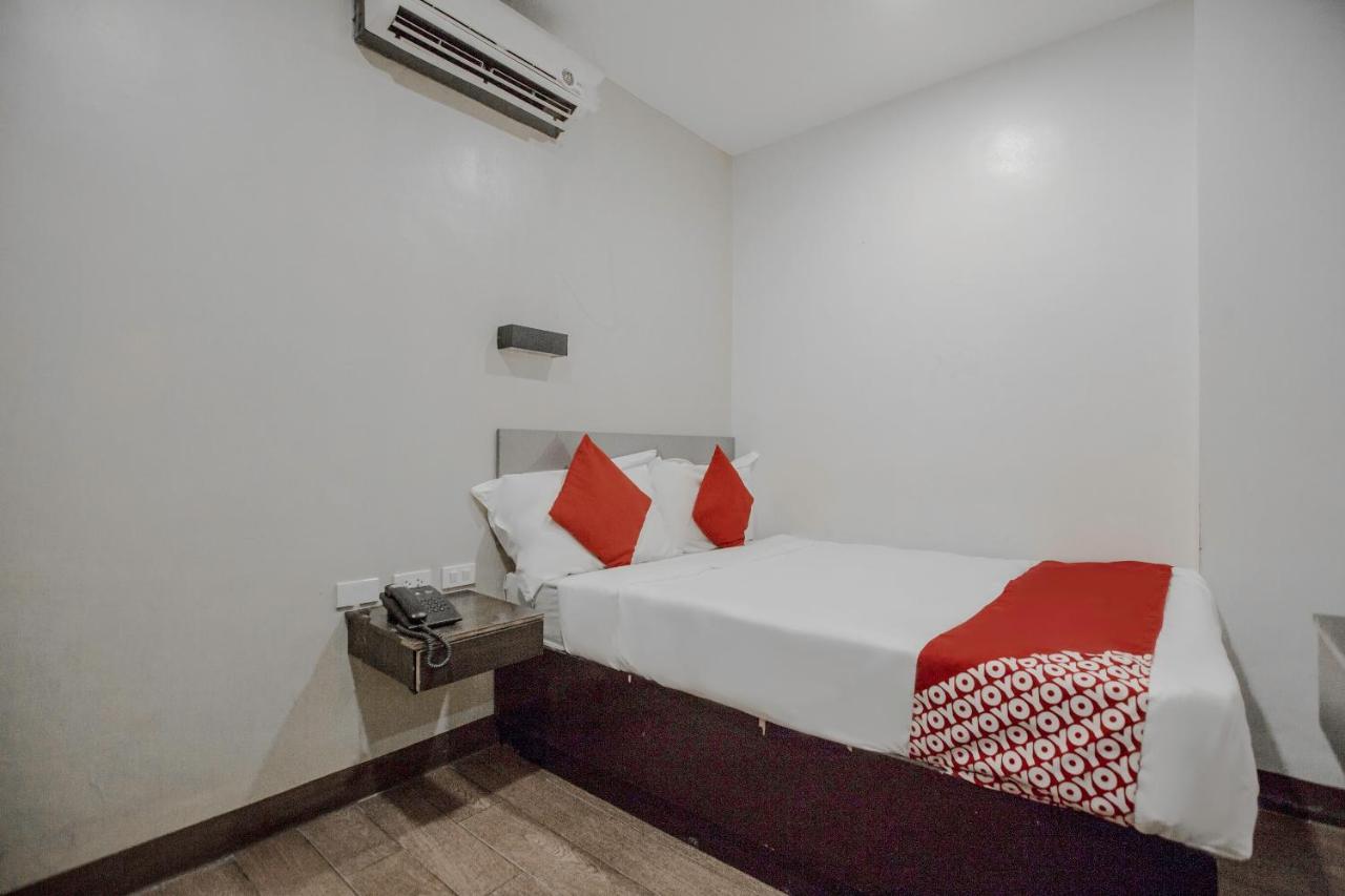 OYO 637 Fox Hotel  Quezon City Exterior foto