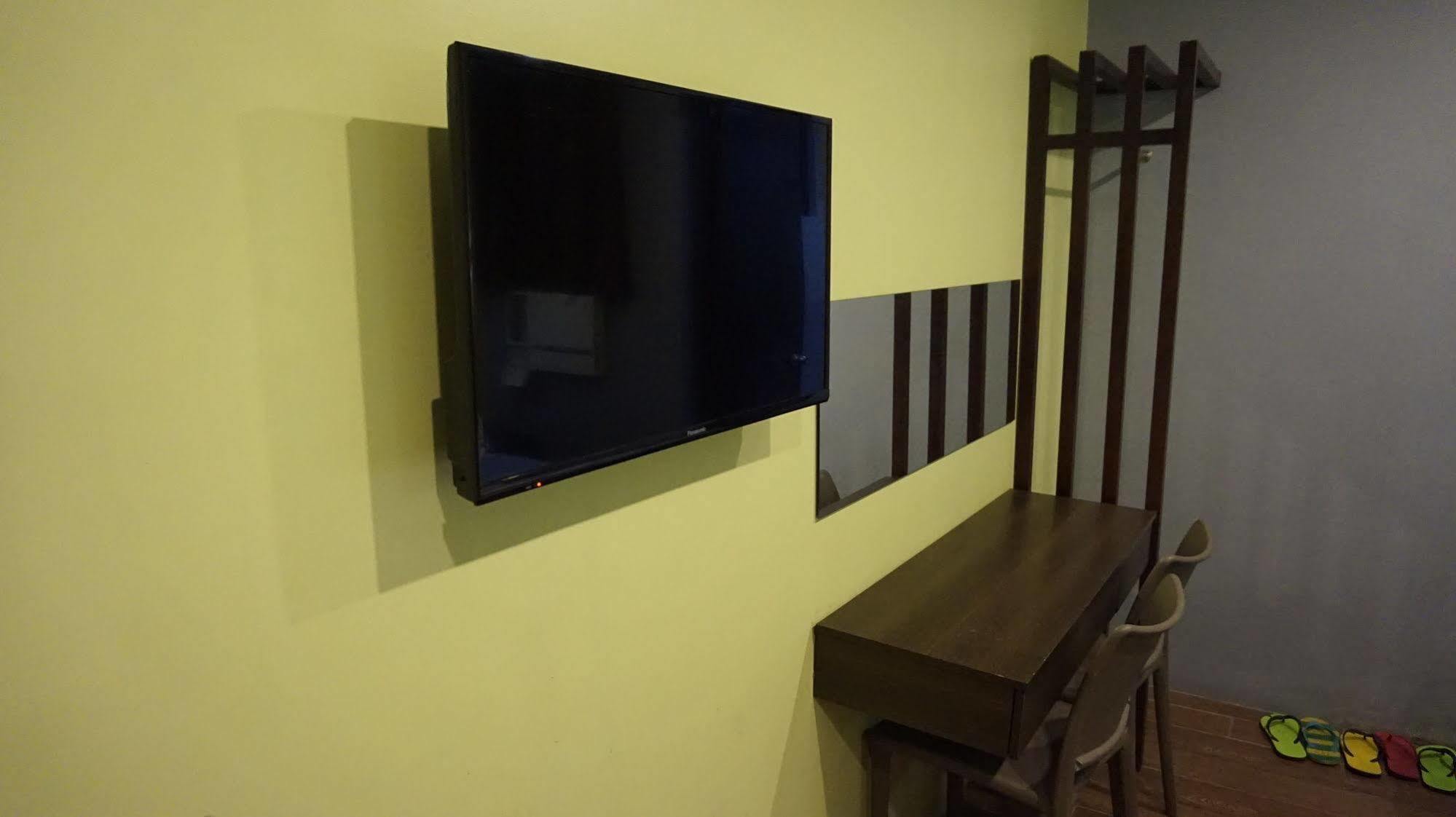 OYO 637 Fox Hotel  Quezon City Exterior foto